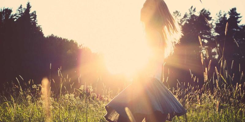 数字化转型中的礼品定制：在线设计工具与虚拟样品如何重塑个性化与促销礼品体验