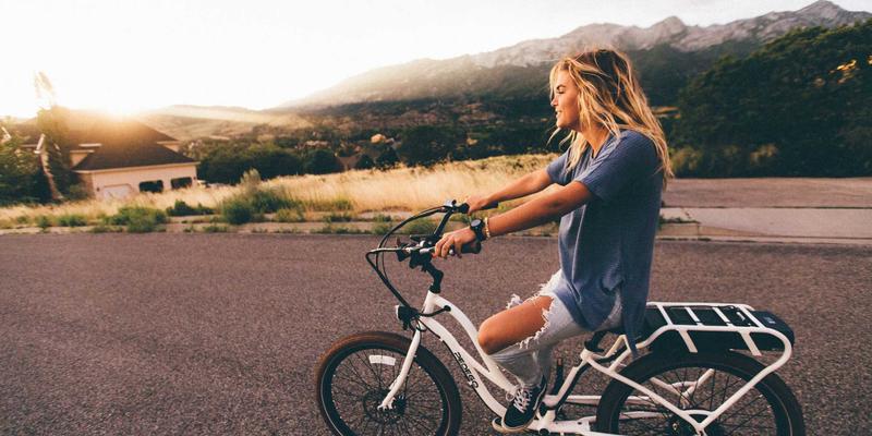 预算有限也能出彩：初创公司如何通过小而精的纪念品设计与创意礼品实现最大影响力