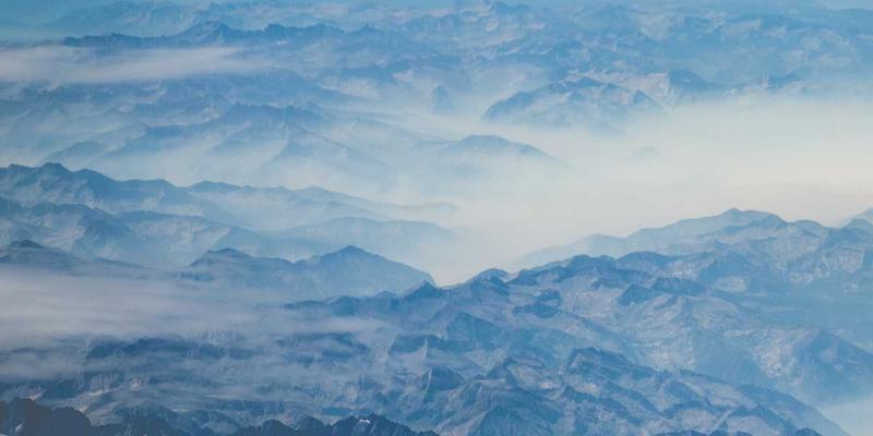 高端白酒定制全攻略：从瓶身设计到数字防伪，打造专属企业礼品与纪念品